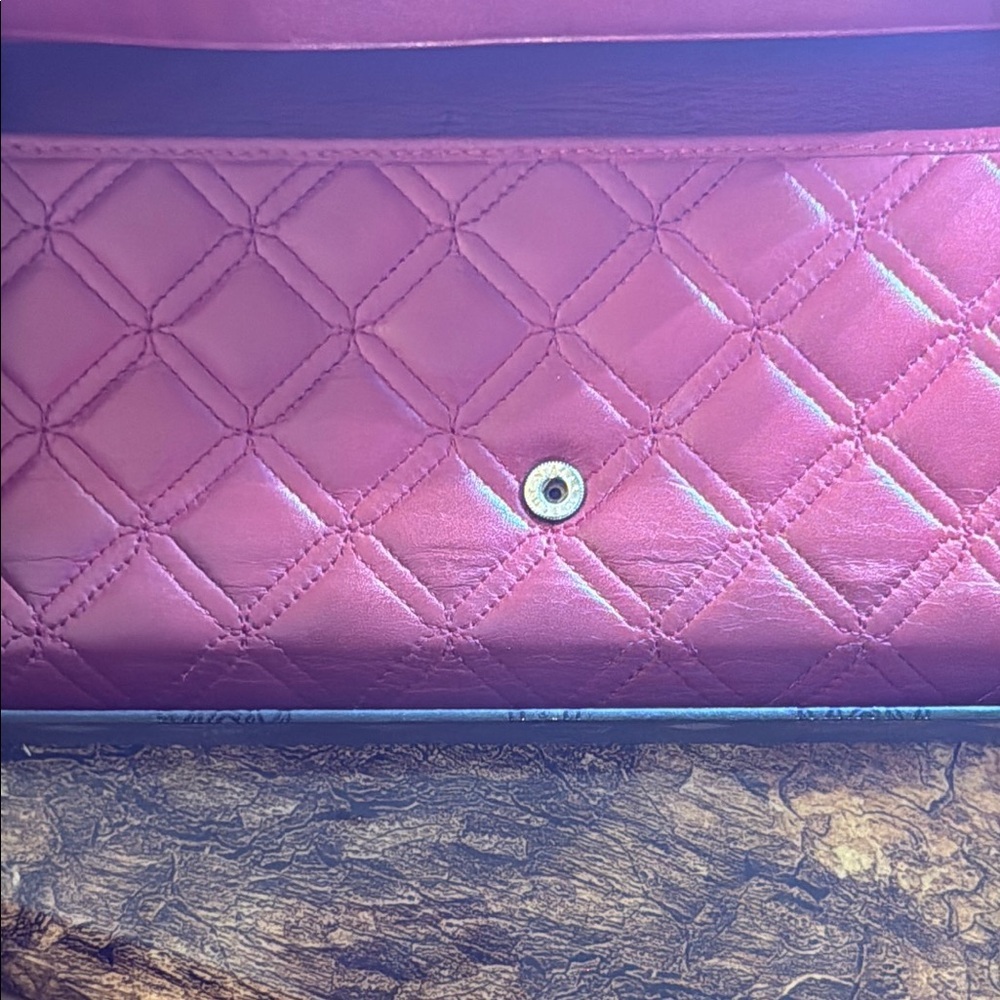 MCM Red Quilted Leather Wallet LIKE NEW NO CALLOUTS - Picture 4 of 15